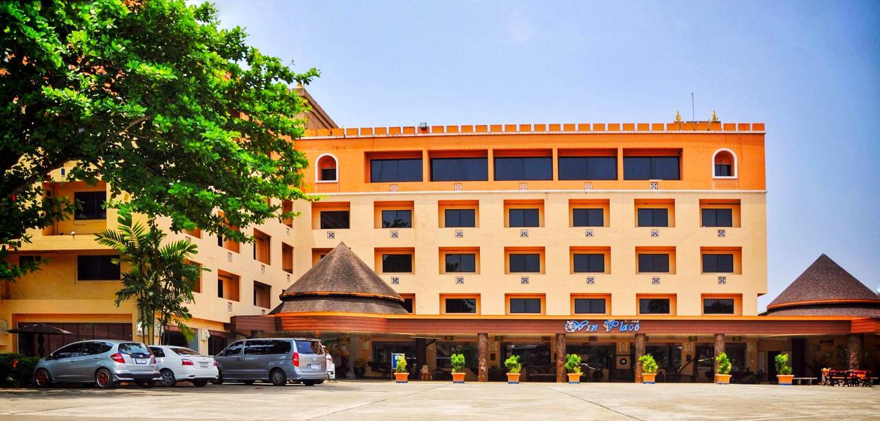 Win Place Hotel Chiang Mai Exterior photo